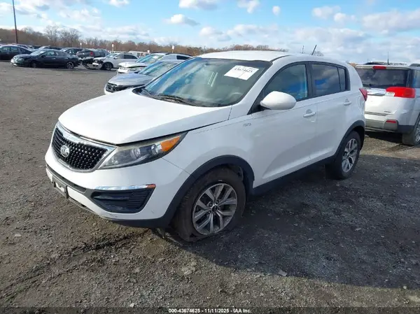 KNDPBCAC1G7857593 2016 KIA SPORTAGE - Image 2