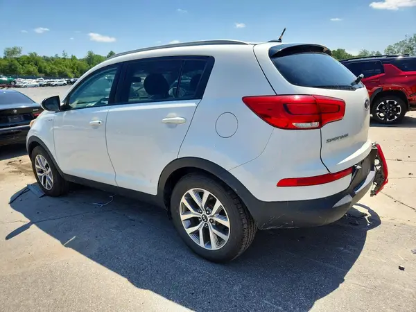 KNDPBCAC1G7858209 2016 KIA SPORTAGE - Image 2
