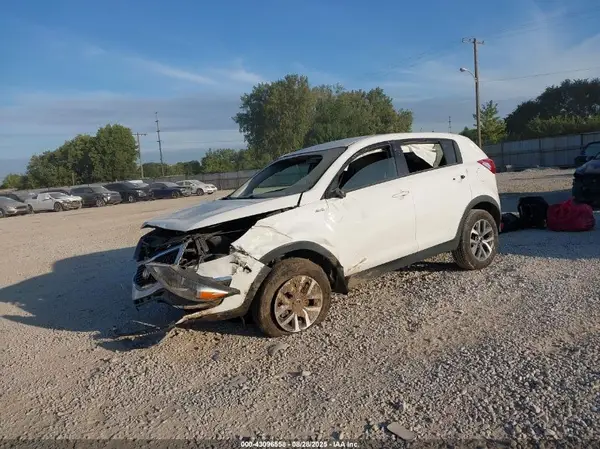 KNDPBCAC2G7827213 2016 KIA SPORTAGE - Image 2