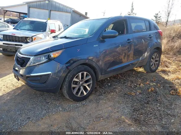 KNDPBCAC2G7853844 2016 KIA SPORTAGE - Image 2