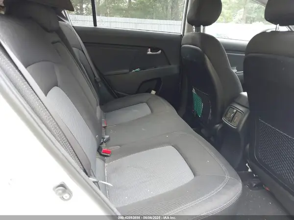 KNDPBCAC2G7858266 2016 KIA SPORTAGE - Image 8