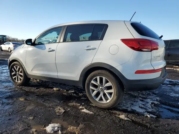 KNDPBCAC2G7864553 2016 KIA SPORTAGE - Image 2