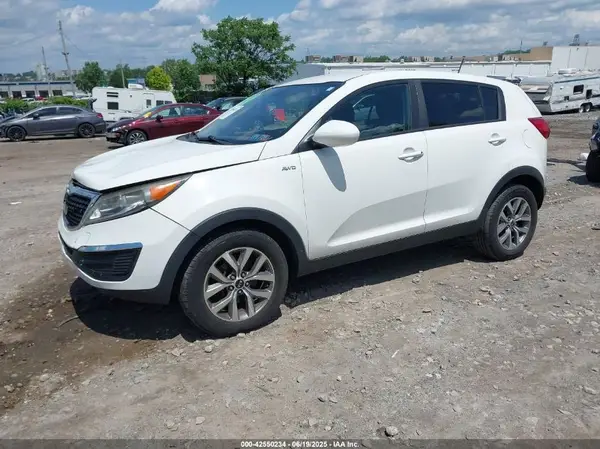 KNDPBCAC2G7864651 2016 KIA SPORTAGE - Image 2