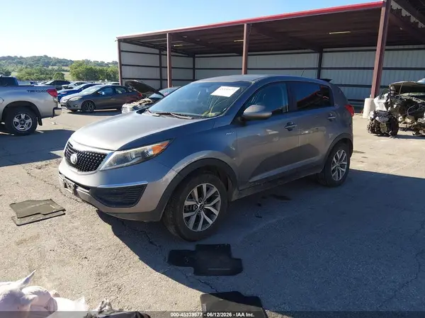 KNDPBCAC2G7878002 2016 KIA SPORTAGE - Image 2