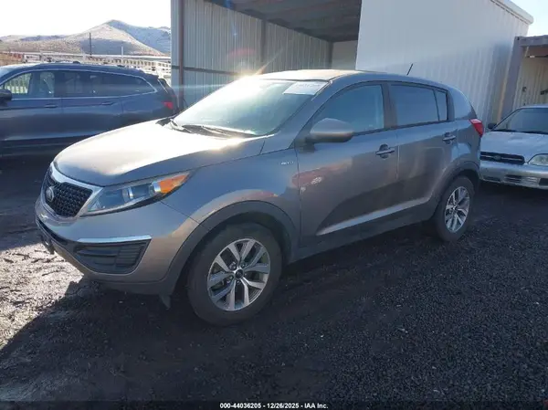 KNDPBCAC2G7878436 2016 KIA SPORTAGE - Image 2