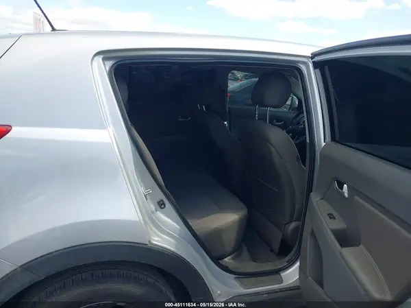 KNDPBCAC3G7822151 2016 KIA SPORTAGE - Image 8