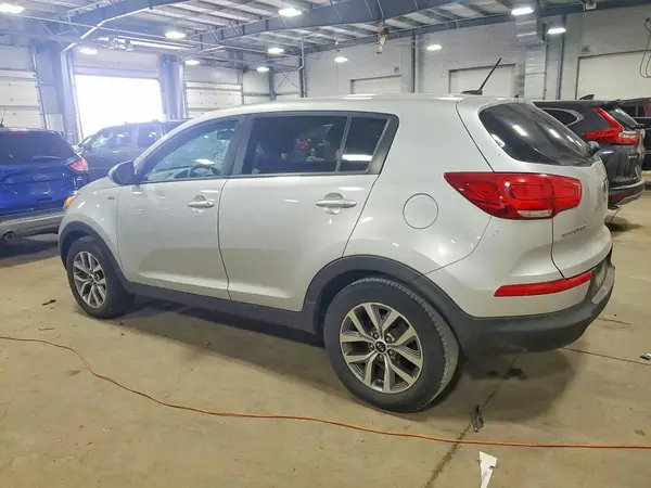 KNDPBCAC3G7836034 2016 KIA SPORTAGE - Image 2