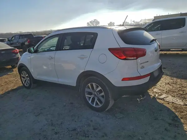 KNDPBCAC3G7839807 2016 KIA SPORTAGE - Image 2