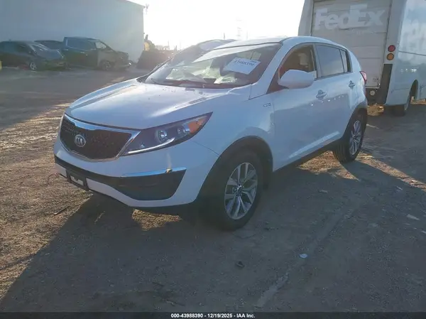 KNDPBCAC3G7848894 2016 KIA SPORTAGE - Image 2