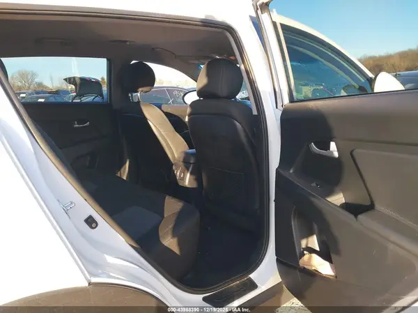 KNDPBCAC3G7848894 2016 KIA SPORTAGE - Image 8