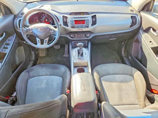 KNDPBCAC3G7855179 2016 KIA SPORTAGE - Image 8