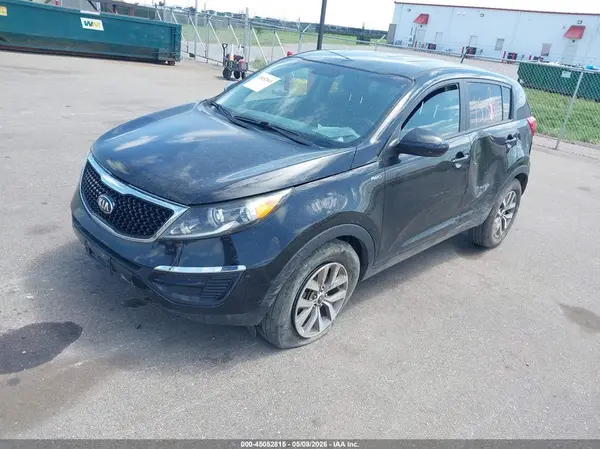 KNDPBCAC3G7856879 2016 KIA SPORTAGE - Image 2