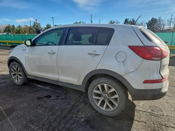 KNDPBCAC3G7864335 2016 KIA SPORTAGE - Image 2