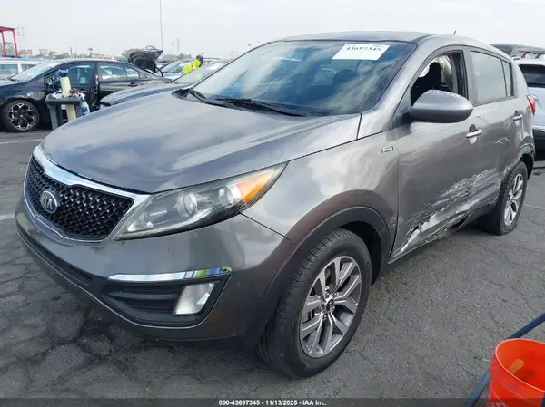 KNDPBCAC3G7866036 2016 KIA SPORTAGE - Image 2