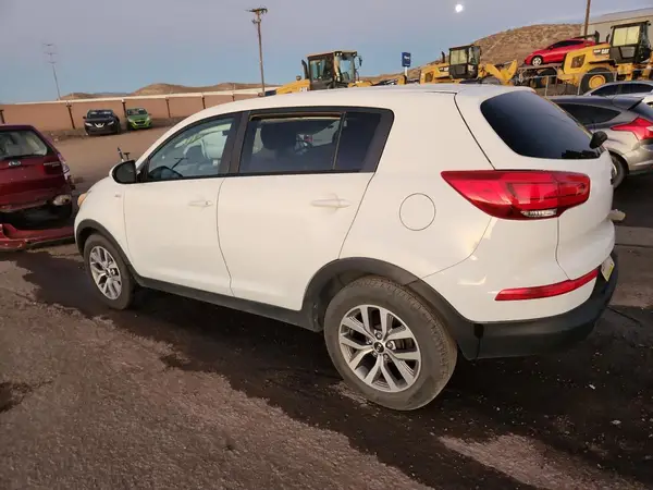KNDPBCAC3G7869597 2016 KIA SPORTAGE - Image 2