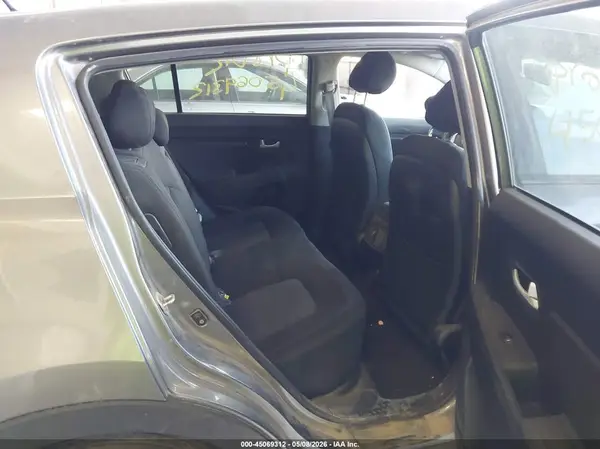 KNDPBCAC3G7879367 2016 KIA SPORTAGE - Image 8