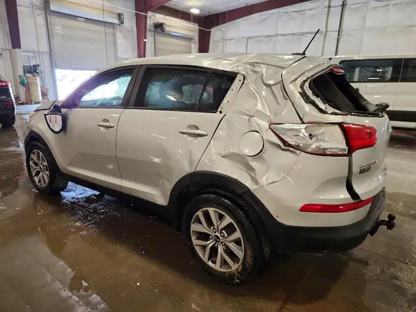 KNDPBCAC4G7802796 2016 KIA SPORTAGE - Image 2