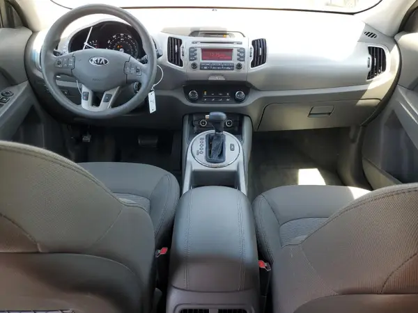 KNDPBCAC4G7812745 2016 KIA SPORTAGE - Image 8