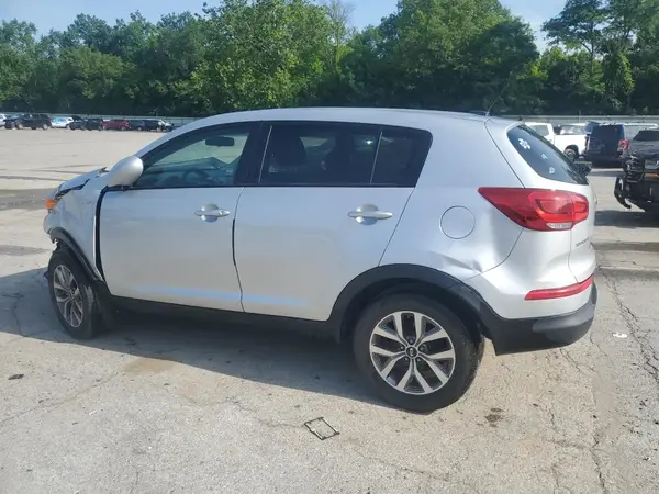 KNDPBCAC4G7826421 2016 KIA SPORTAGE - Image 2