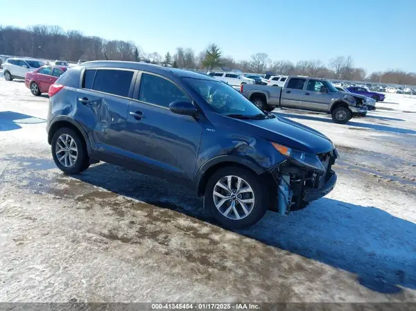KNDPBCAC4G7828668 2016 KIA SPORTAGE - Image 1