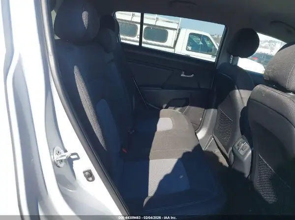 KNDPBCAC4G7828878 2016 KIA SPORTAGE - Image 8