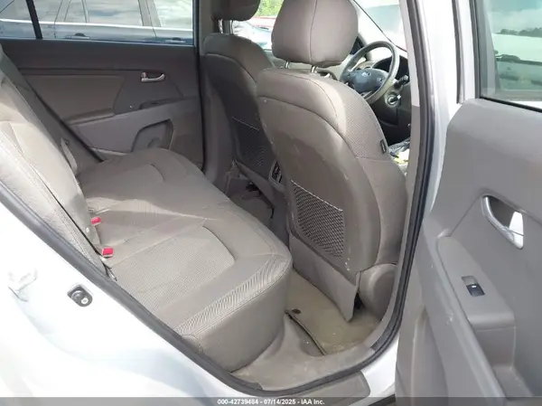 KNDPBCAC4G7851058 2016 KIA SPORTAGE - Image 8