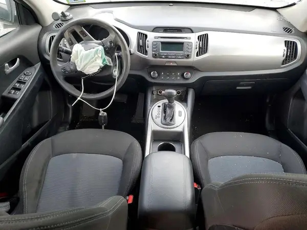 KNDPBCAC4G7855577 2016 KIA SPORTAGE - Image 8