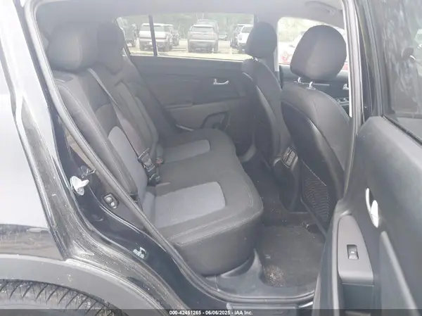 KNDPBCAC4G7864571 2016 KIA SPORTAGE - Image 8