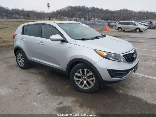 KNDPBCAC4G7876509 2016 KIA SPORTAGE - Image 1