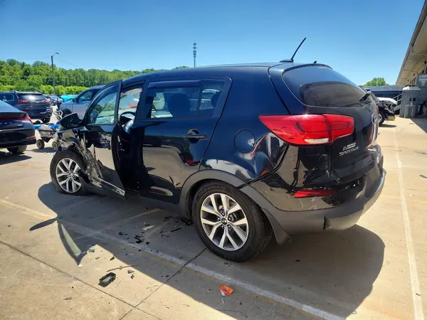 KNDPBCAC5G7820563 2016 KIA SPORTAGE - Image 2