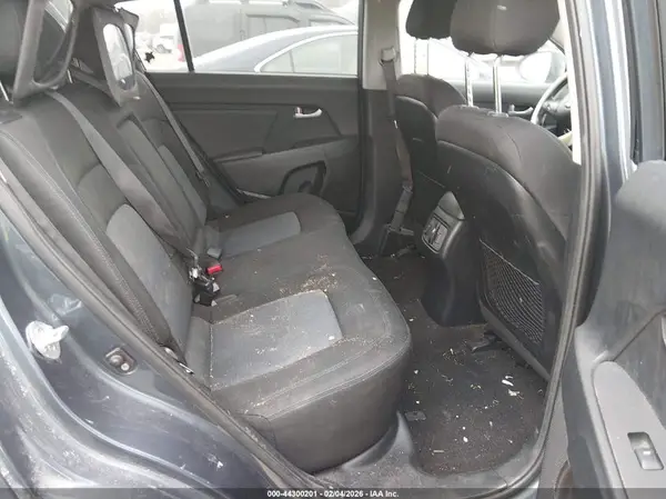 KNDPBCAC5G7829621 2016 KIA SPORTAGE - Image 8