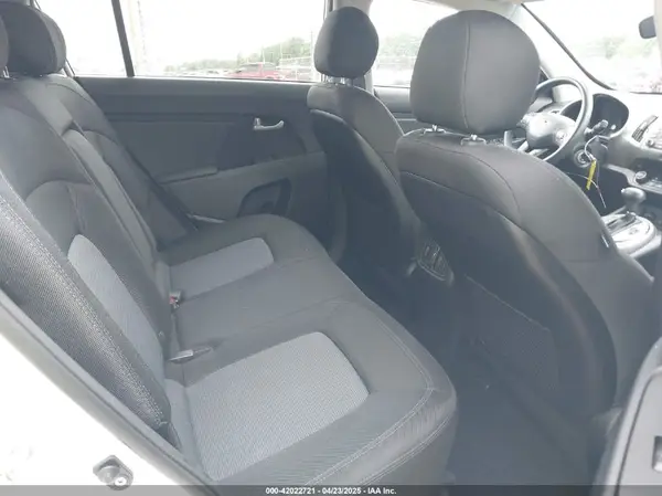 KNDPBCAC5G7853045 2016 KIA SPORTAGE - Image 8
