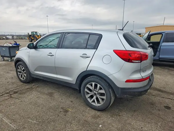 KNDPBCAC5G7859752 2016 KIA SPORTAGE - Image 2