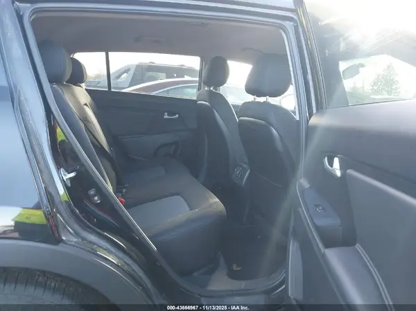 KNDPBCAC5G7862974 2016 KIA SPORTAGE - Image 8