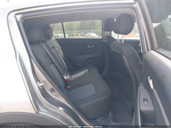 KNDPBCAC5G7876566 2016 KIA SPORTAGE - Image 8