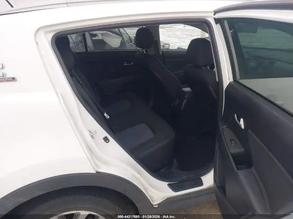 KNDPBCAC6G7798167 2016 KIA SPORTAGE - Image 8