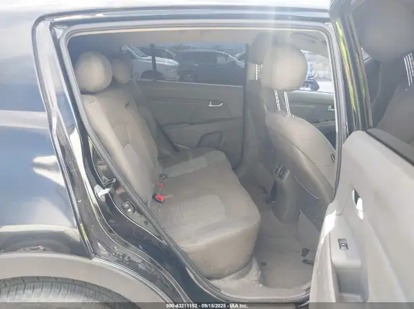 KNDPBCAC6G7801889 2016 KIA SPORTAGE - Image 8