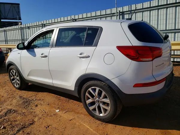 KNDPBCAC6G7809247 2016 KIA SPORTAGE - Image 2