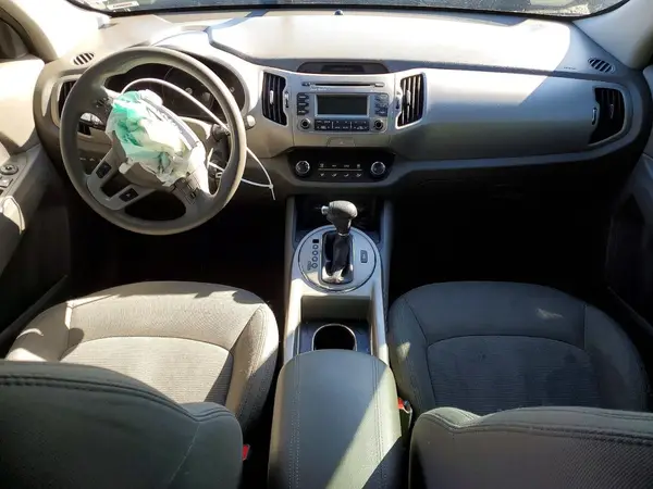 KNDPBCAC6G7809619 2016 KIA SPORTAGE - Image 8