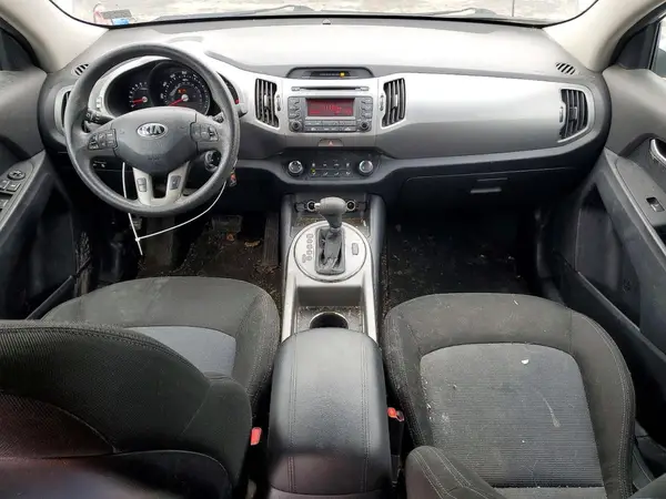 KNDPBCAC6G7812021 2016 KIA SPORTAGE - Image 8