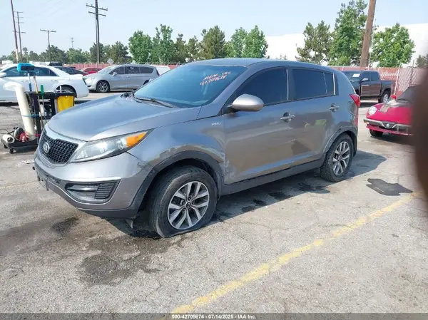 KNDPBCAC6G7812830 2016 KIA SPORTAGE - Image 2
