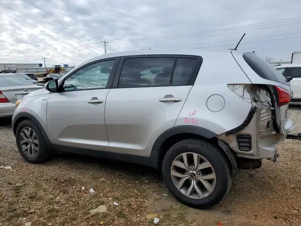 KNDPBCAC6G7822435 2016 KIA SPORTAGE - Image 2