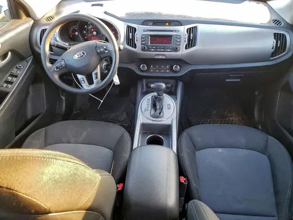 KNDPBCAC6G7825948 2016 KIA SPORTAGE - Image 8