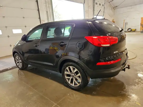 KNDPBCAC6G7853944 2016 KIA SPORTAGE - Image 2