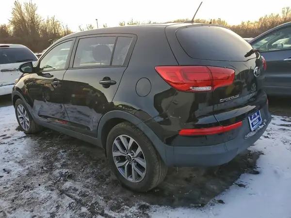 KNDPBCAC6G7864703 2016 KIA SPORTAGE - Image 2