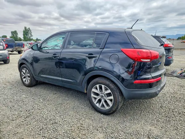 KNDPBCAC6G7875796 2016 KIA SPORTAGE - Image 2