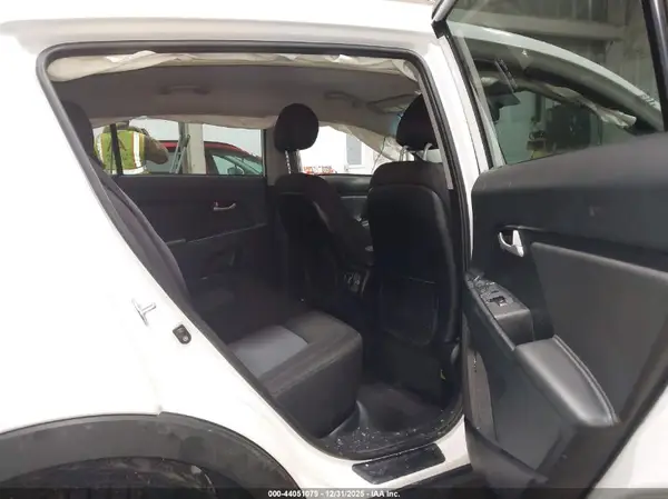 KNDPBCAC6G7880402 2016 KIA SPORTAGE - Image 8