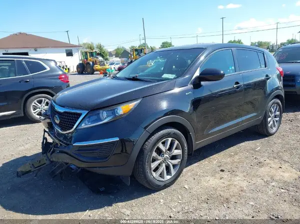KNDPBCAC7G7828017 2016 KIA SPORTAGE - Image 2