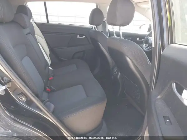 KNDPBCAC7G7840149 2016 KIA SPORTAGE - Image 8
