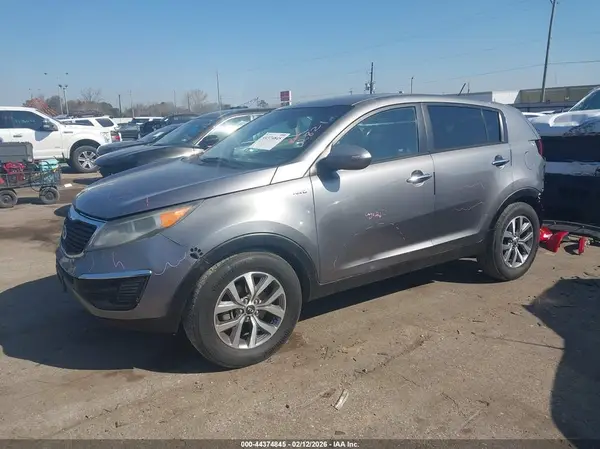 KNDPBCAC7G7844069 2016 KIA SPORTAGE - Image 2